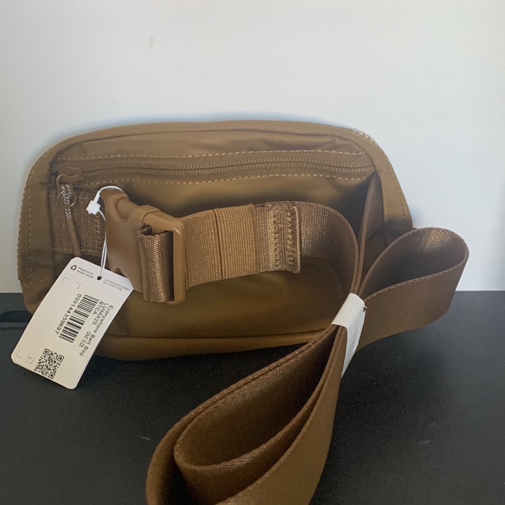 NWT LULULEMON EVERYWHERE BELT BAG BURNT CARAMEL - Picture 4 of 6